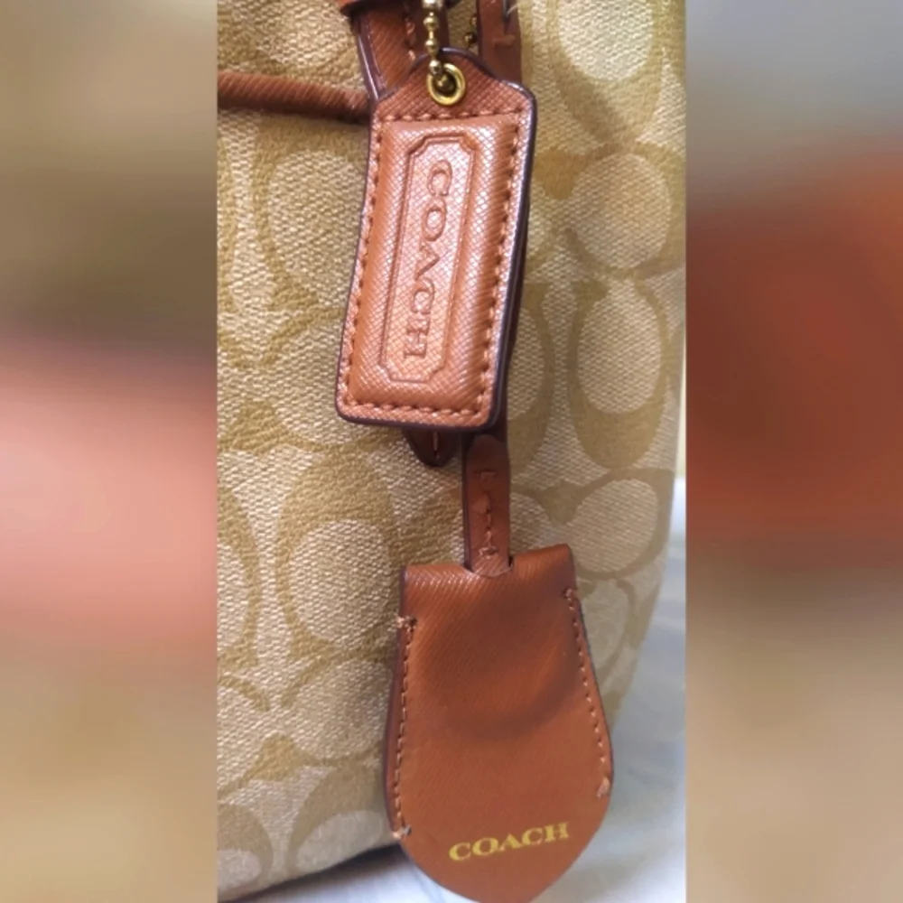 Coach New York Peyton Double Zip Carryall Khaki/Brown #C1495-F24603 pre-owned - Picture 3 of 14